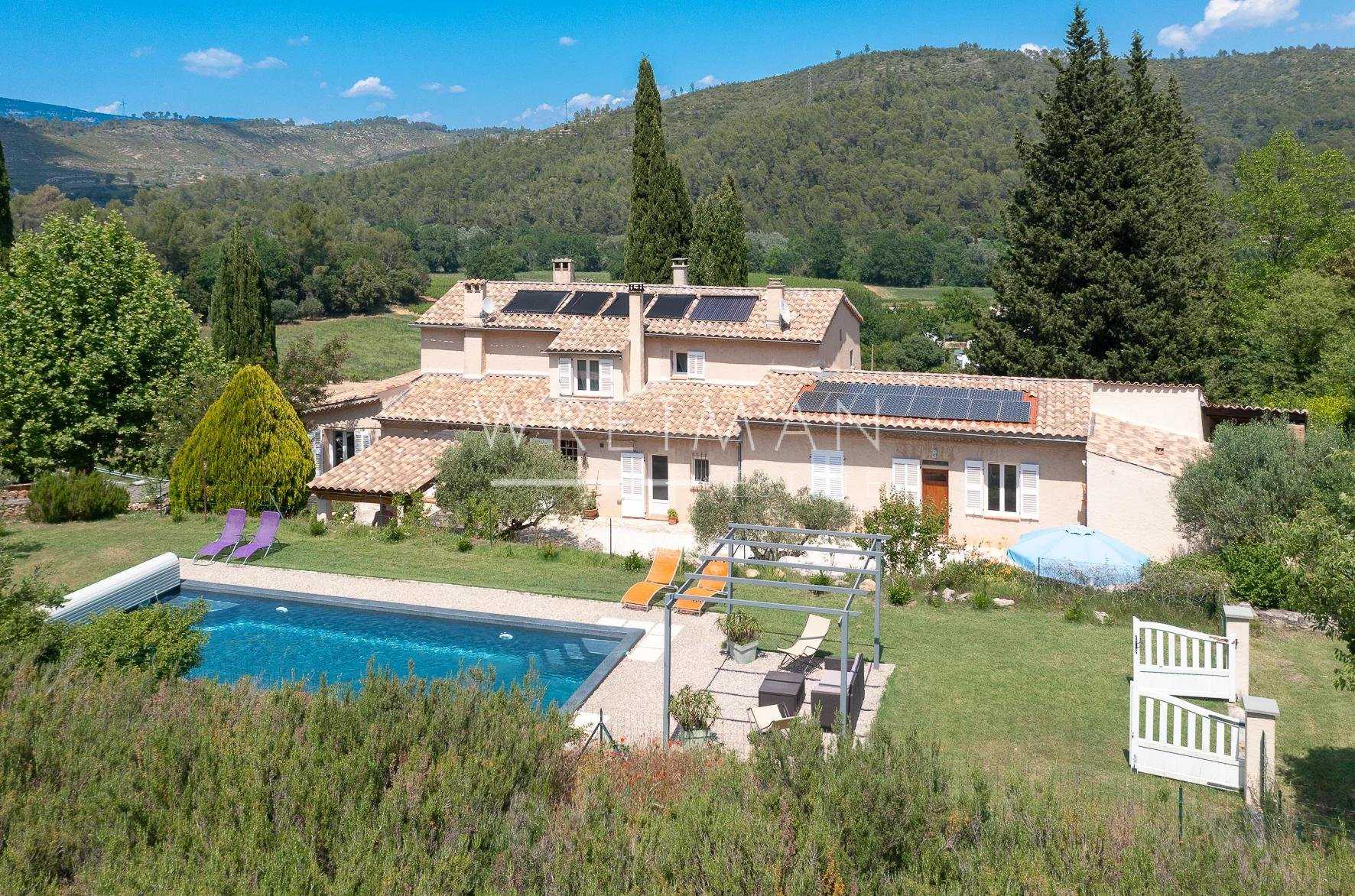 Hus i Correns, Provence-Alpes-Cote d'Azur 11371161