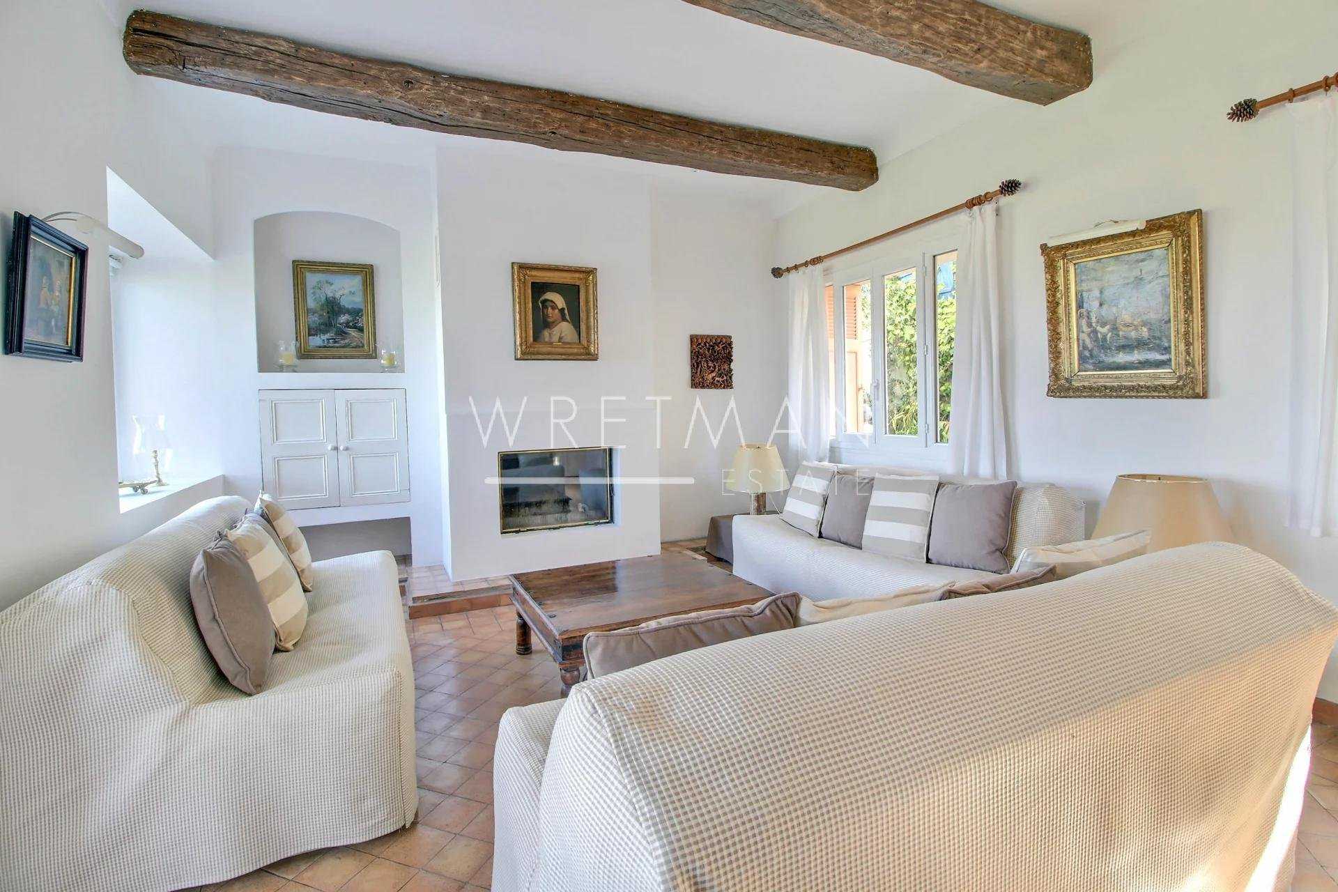 rumah dalam Montauroux, Provence-Alpes-Côte d'Azur 11371168