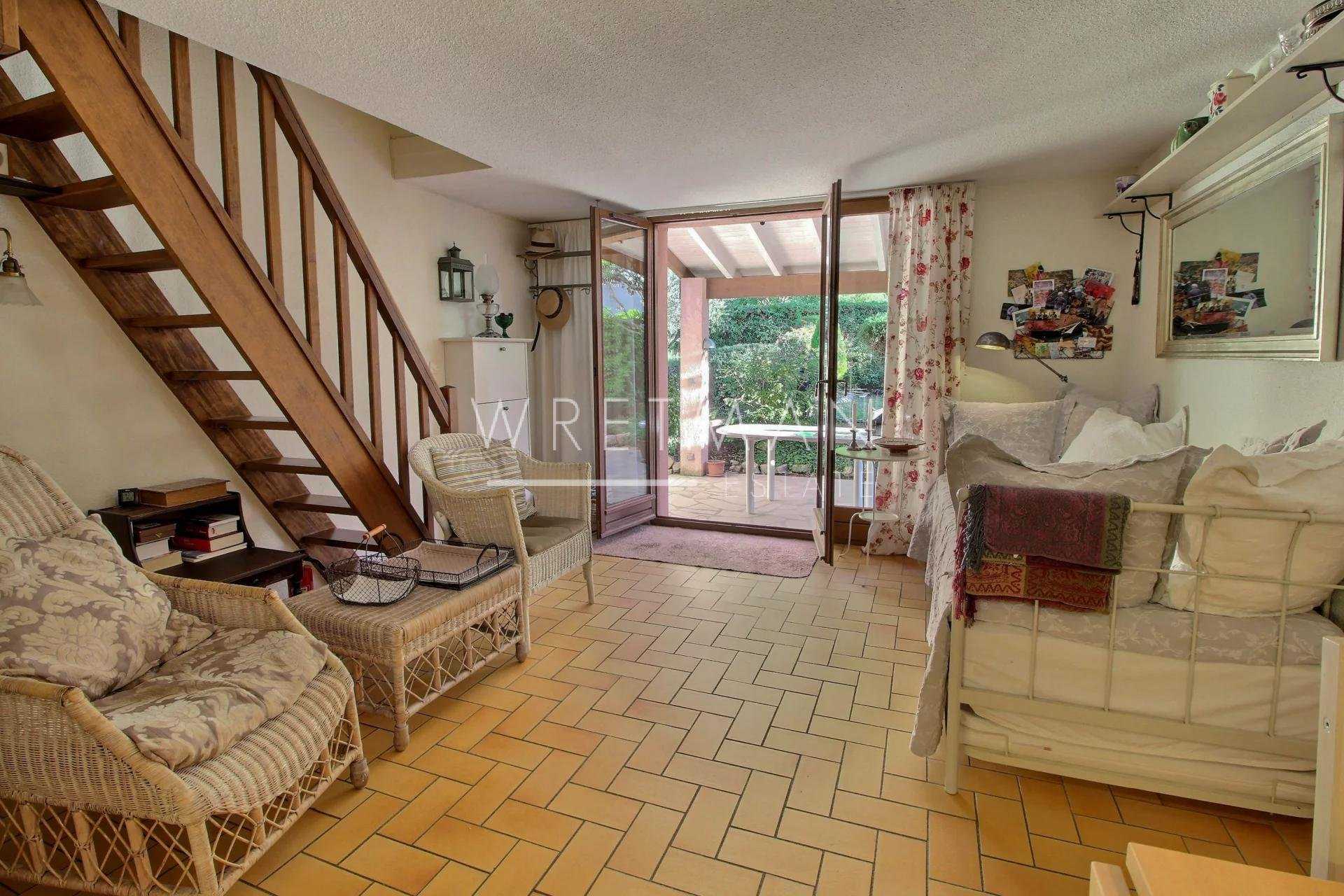 Rumah di Callian, Provence-Alpes-Cote d'Azur 11371191