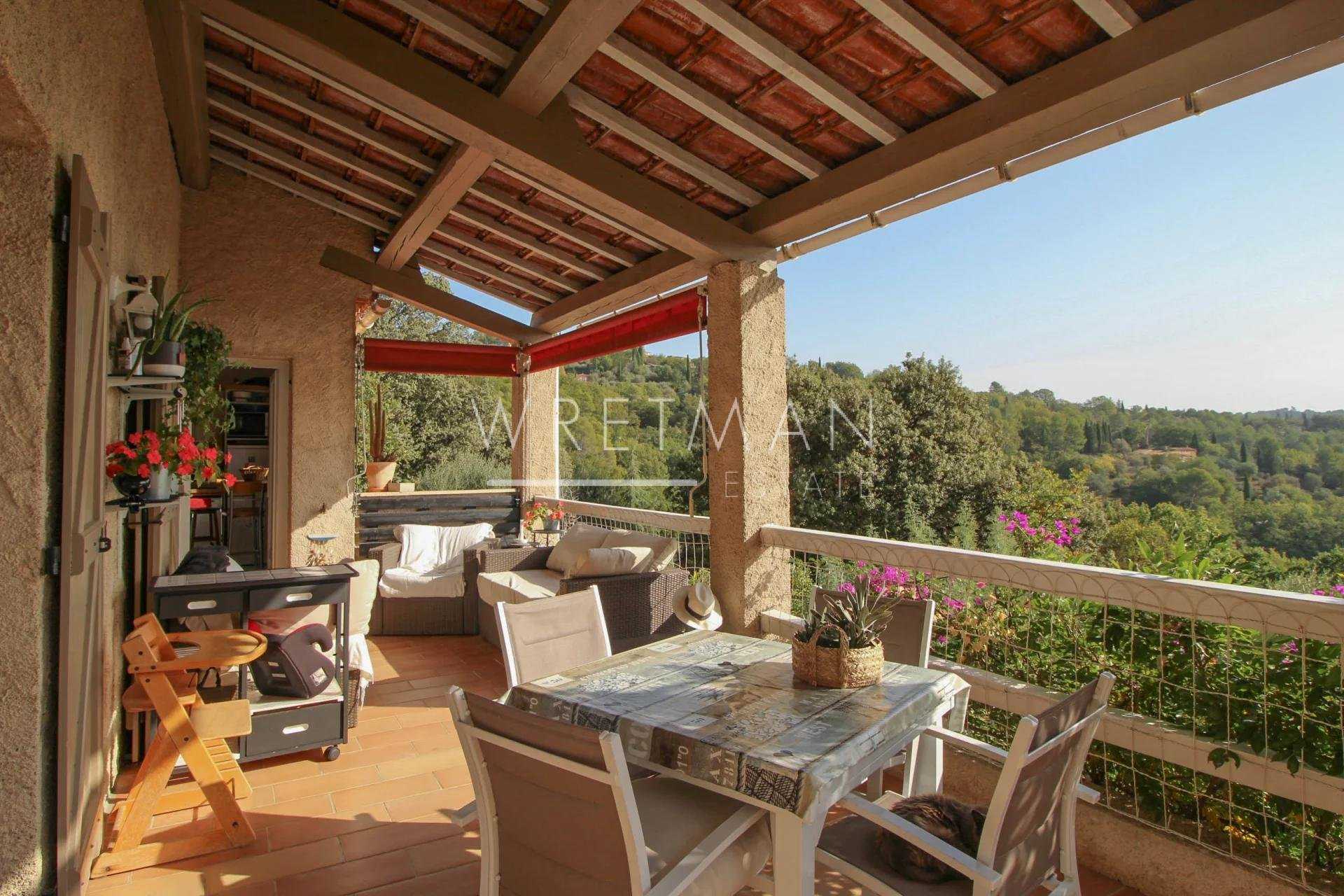 rumah dalam Montauroux, Provence-Alpes-Côte d'Azur 11371197