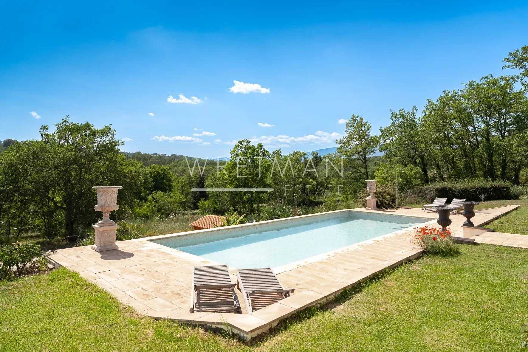 rumah dalam Callian, Provence-Alpes-Cote d'Azur 11371207
