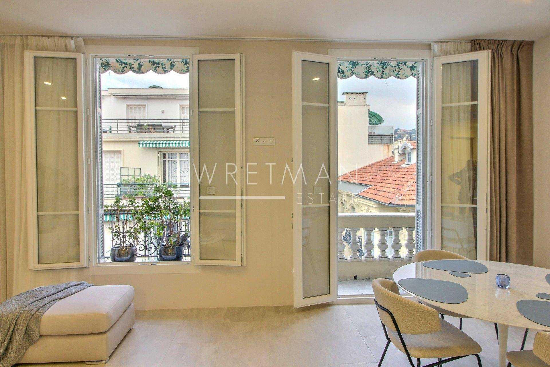 Condominium in Nice, Alpes-Maritimes 11371208