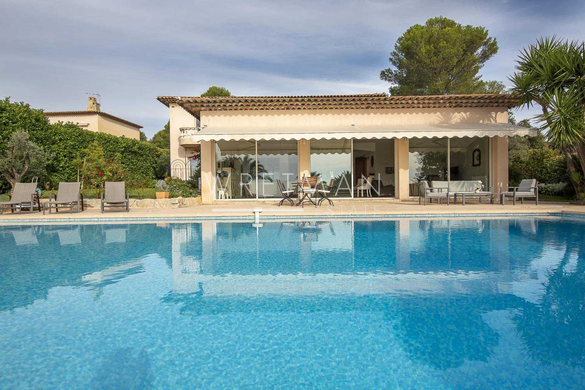 Hus i Golfe-Juan, Provence-Alpes-Cote d'Azur 11371231