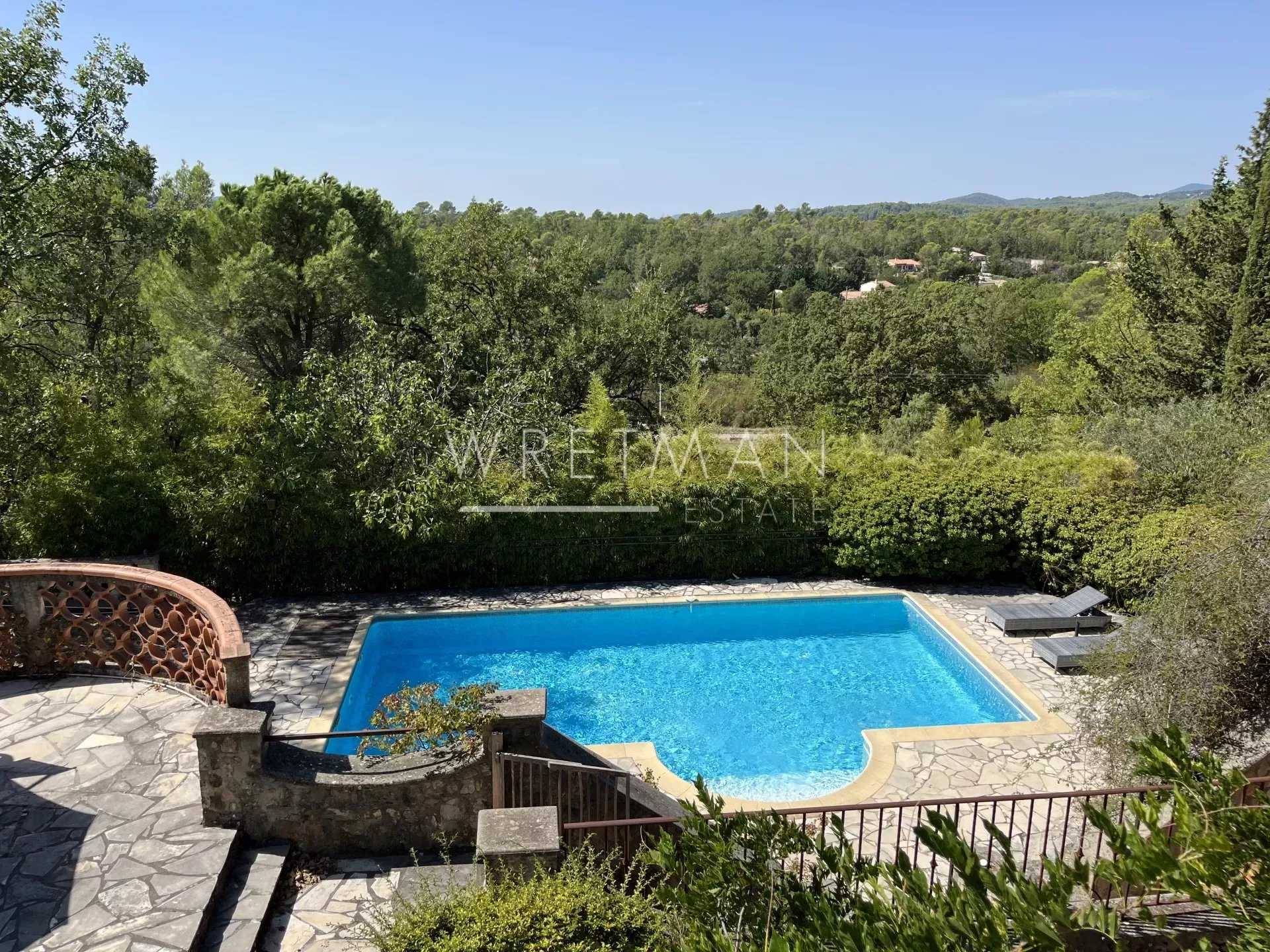 Hus i Seillans, Provence-Alpes-Cote d'Azur 11371233