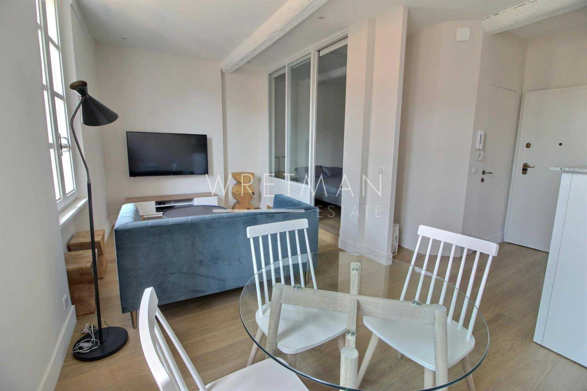 Condominium dans Antibes, Provence-Alpes-Côte d'Azur 11371247