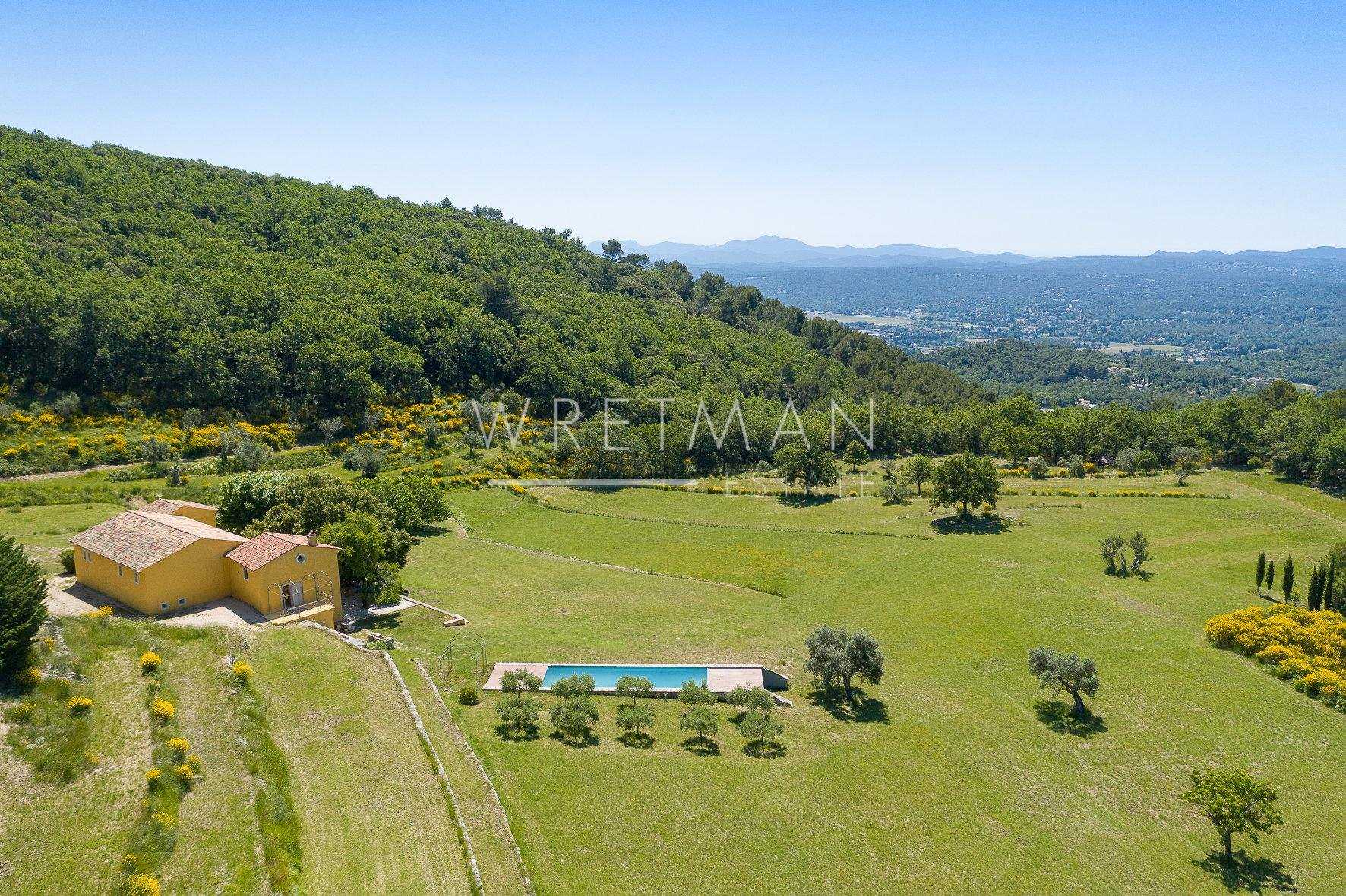 Hus i Seillans, Provence-Alpes-Cote d'Azur 11371248