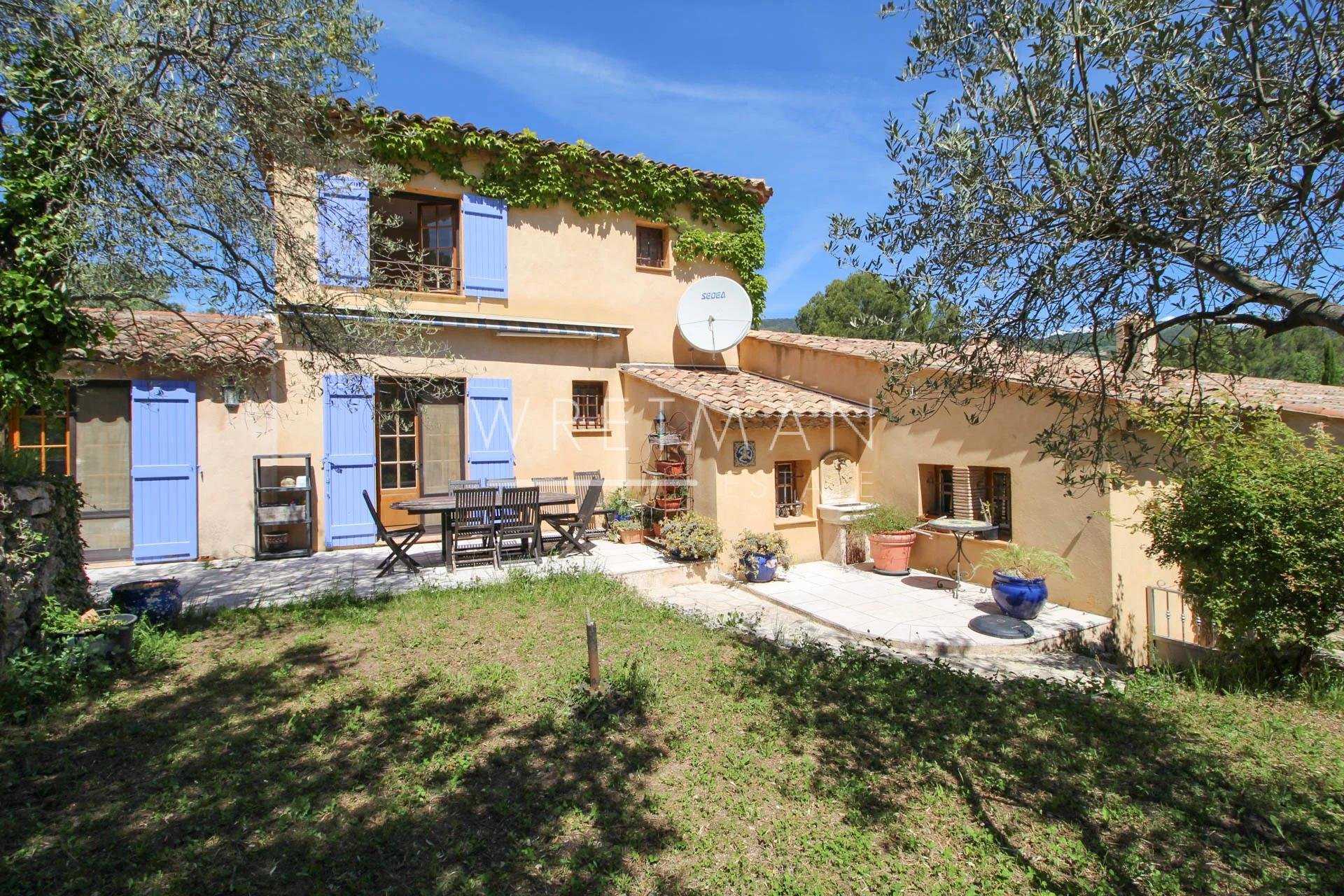 Hus i Seillans, Provence-Alpes-Cote d'Azur 11371254