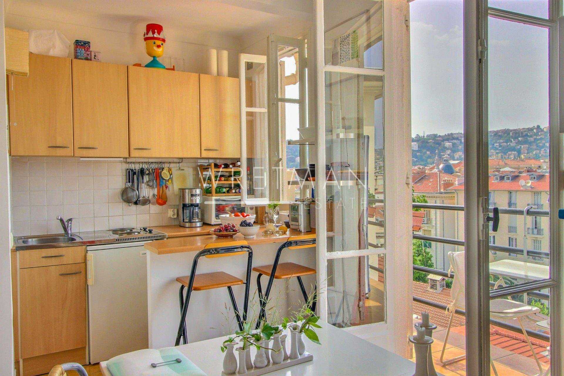 Condominium in Nice, Alpes-Maritimes 11371258