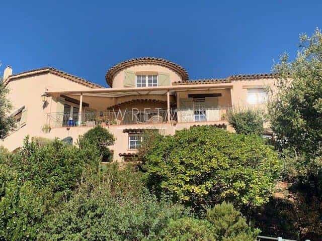 House in Montauroux, Provence-Alpes-Cote d'Azur 11371262