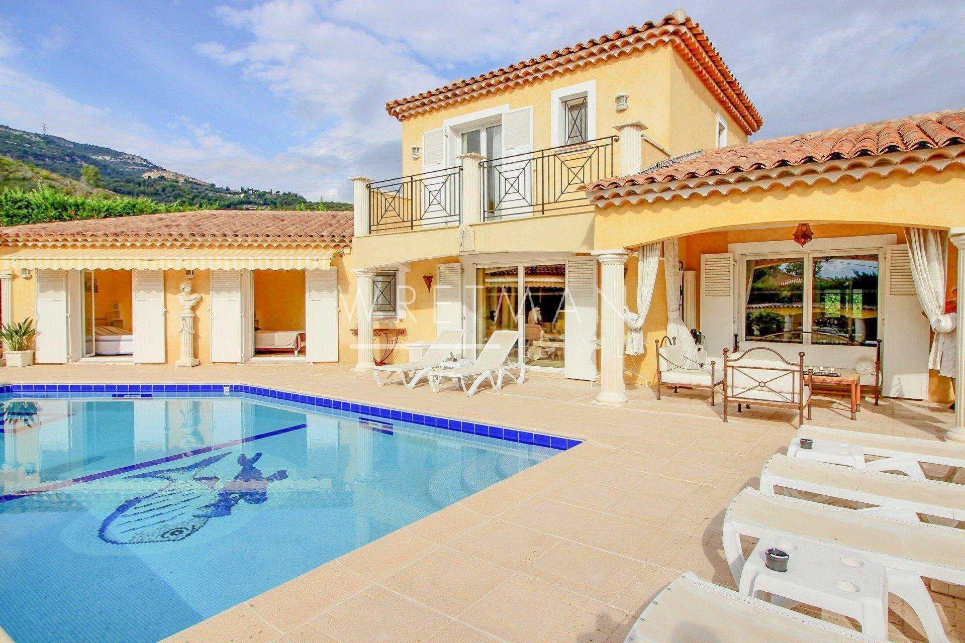 Hus i Carros, Provence-Alpes-Cote d'Azur 11371265