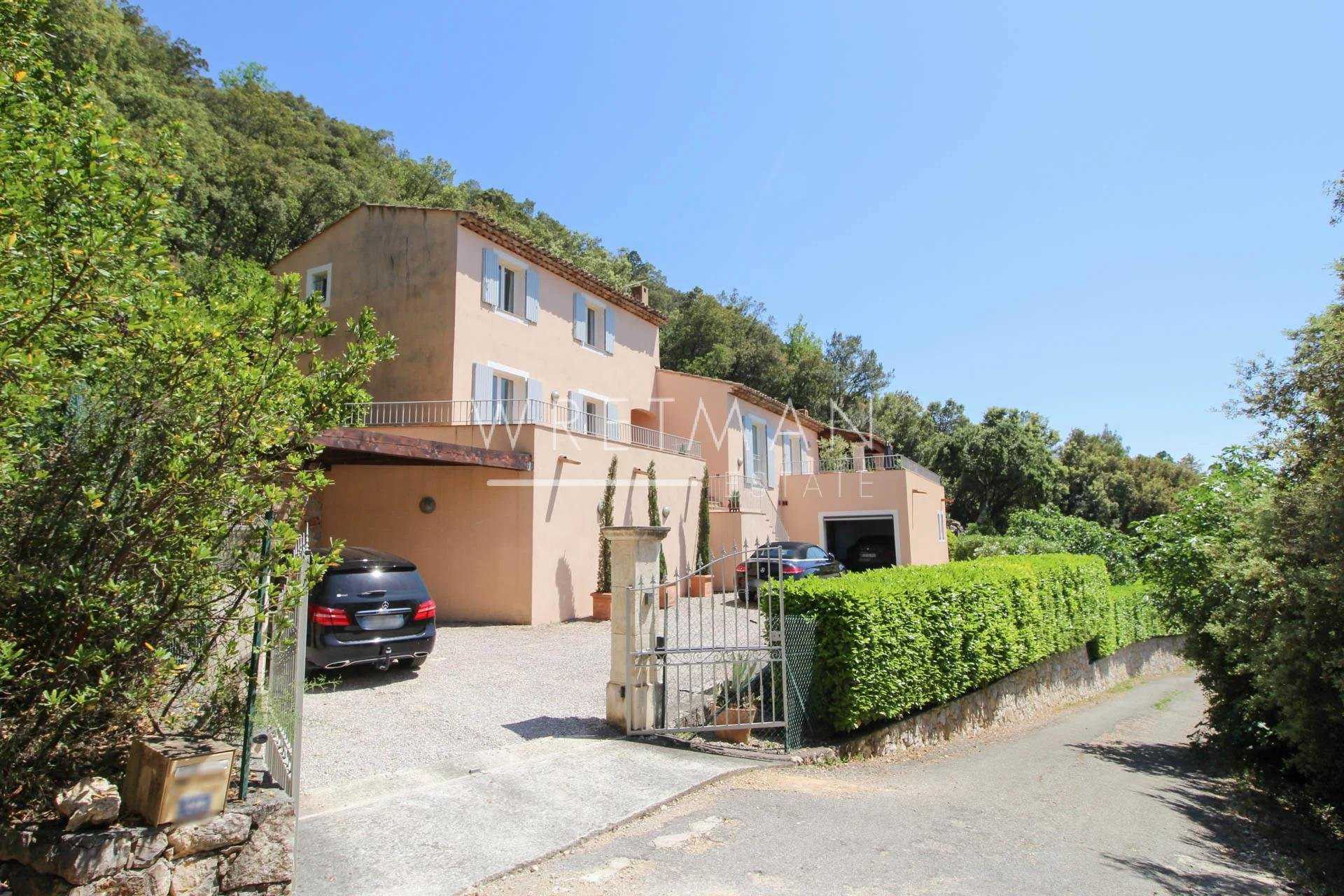 Rumah di Montauroux, Provence-Alpes-Cote d'Azur 11371268