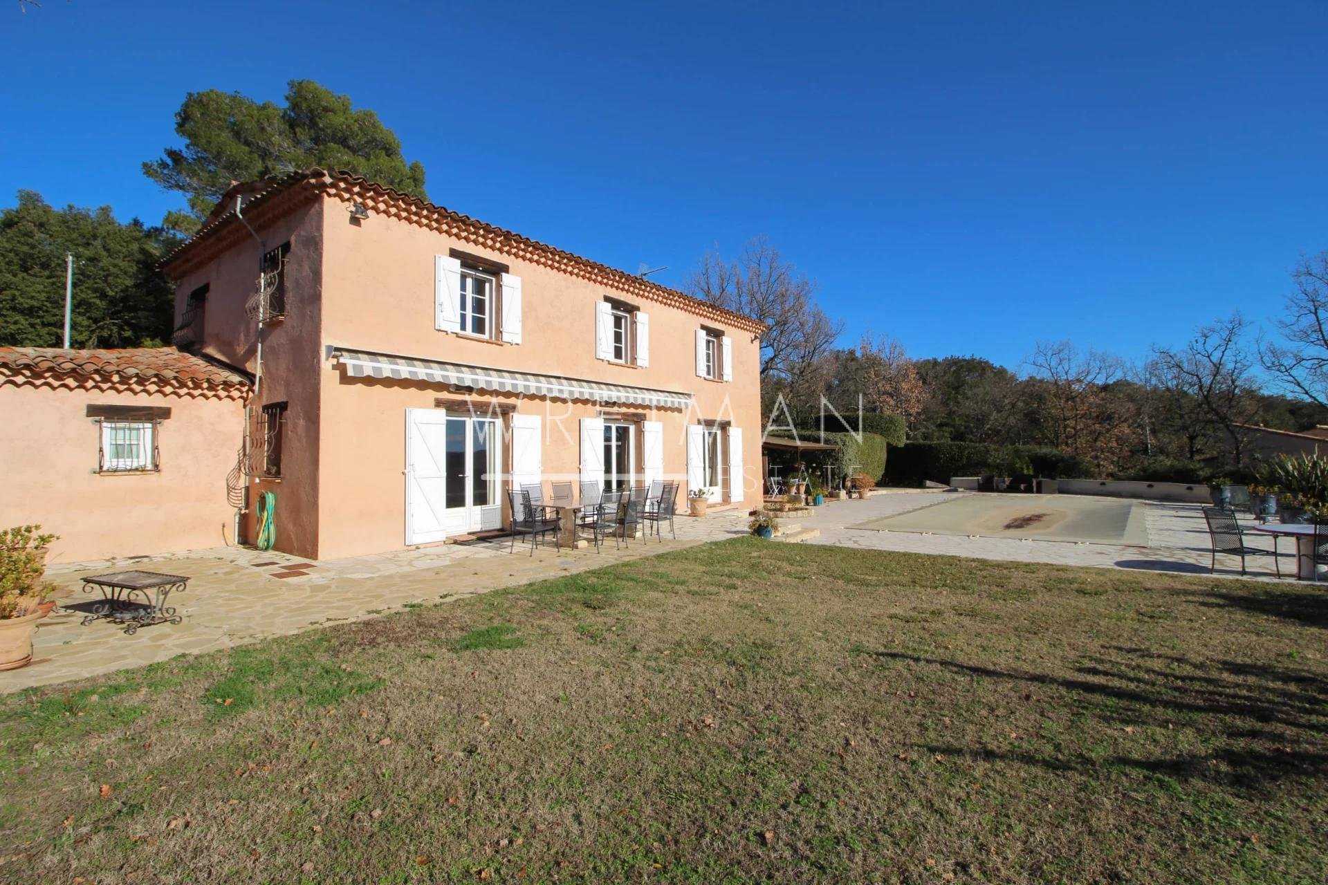 Dom w Saint-Cezaire-sur-Siagne, Provence-Alpes-Cote d'Azur 11371284