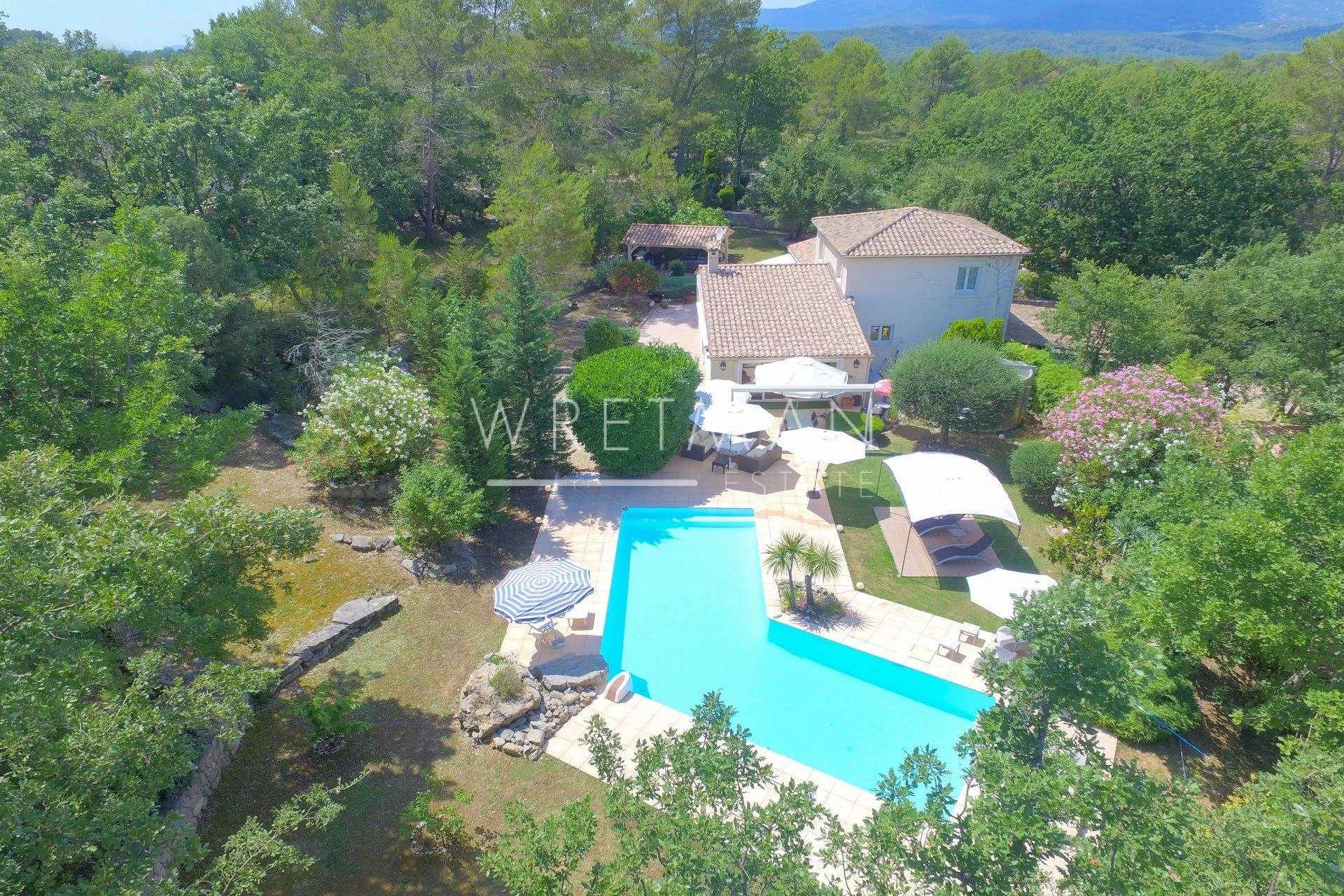 casa no Saint-Paul-en-Forêt, Provença-Alpes-Costa Azul 11371291