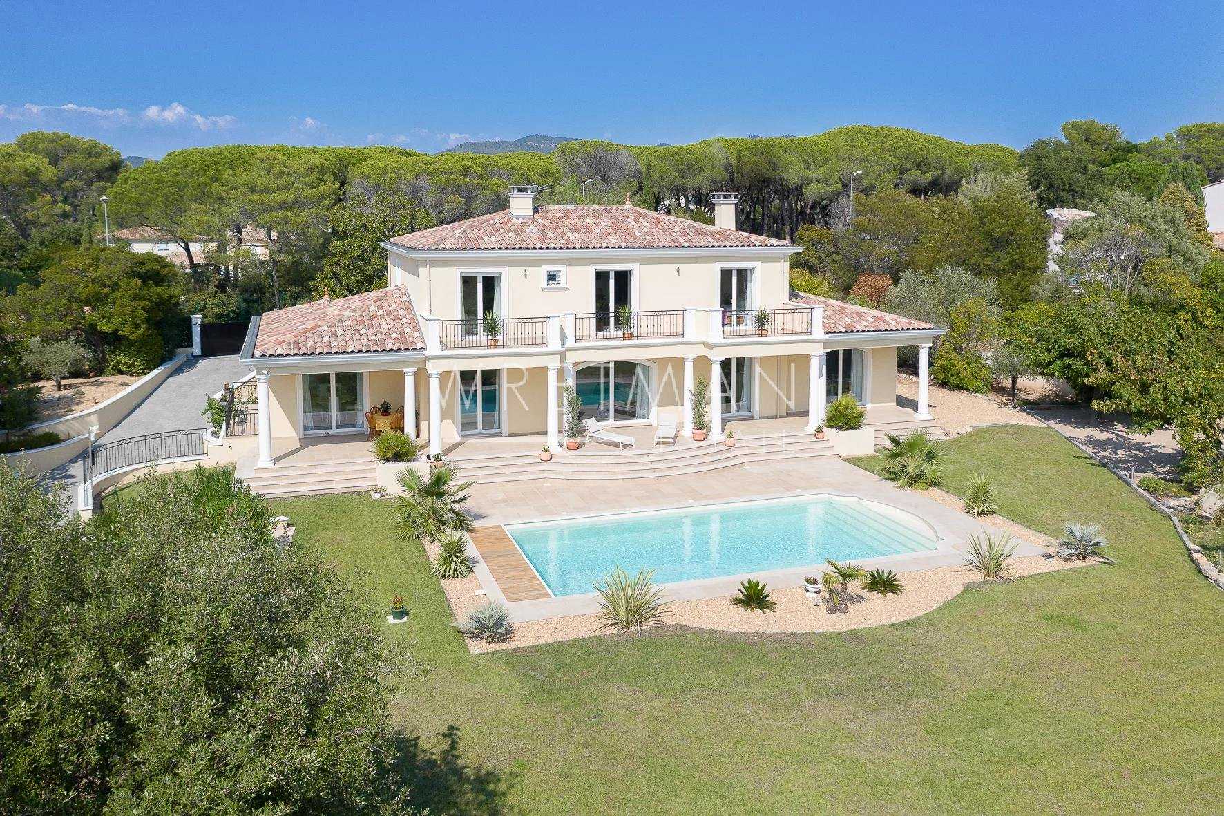 rumah dalam Saint-Raphael, Provence-Alpes-Côte d'Azur 11371293