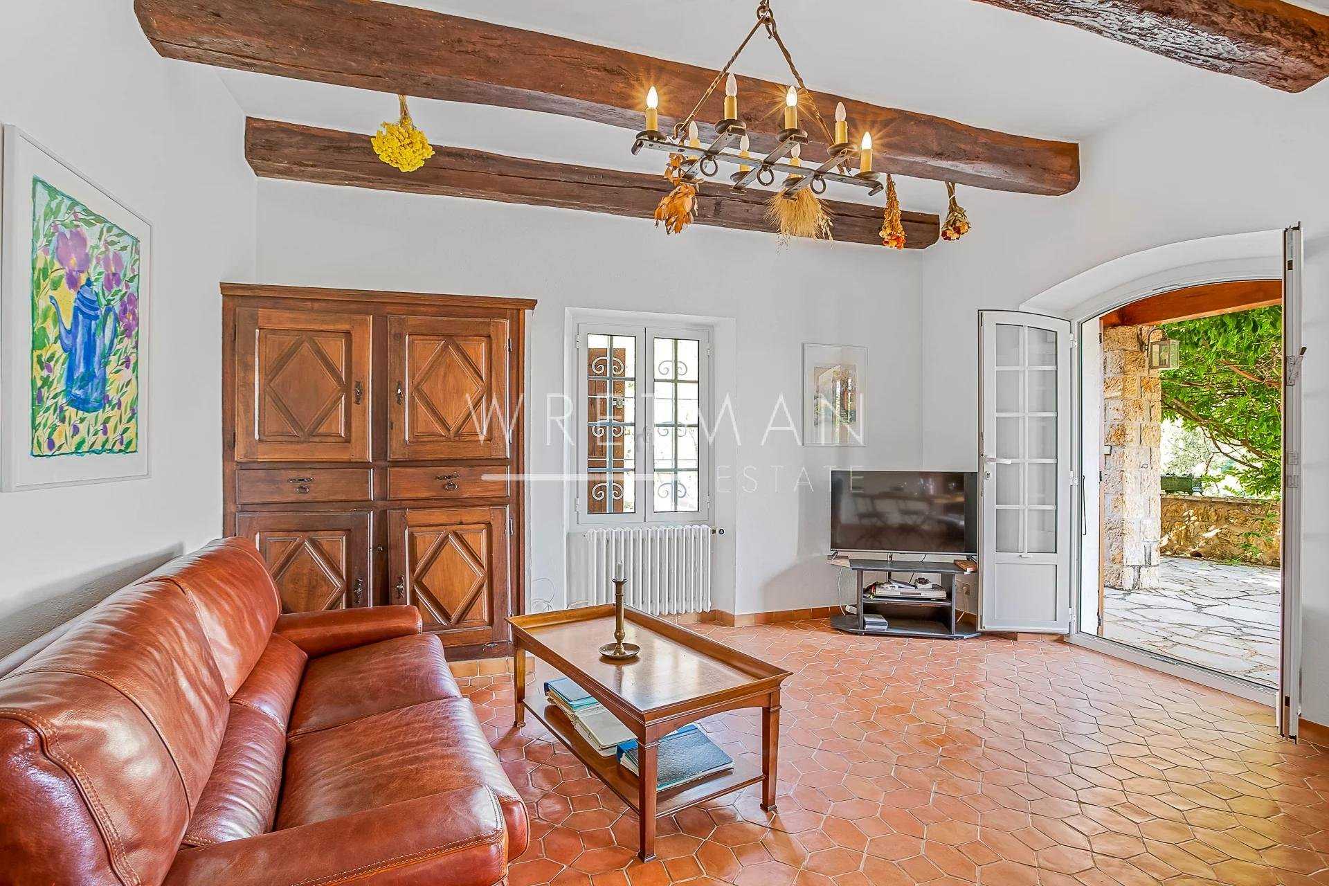 жилой дом в Moustiers-Sainte-Marie, Alpes-de-Haute-Provence 11371301