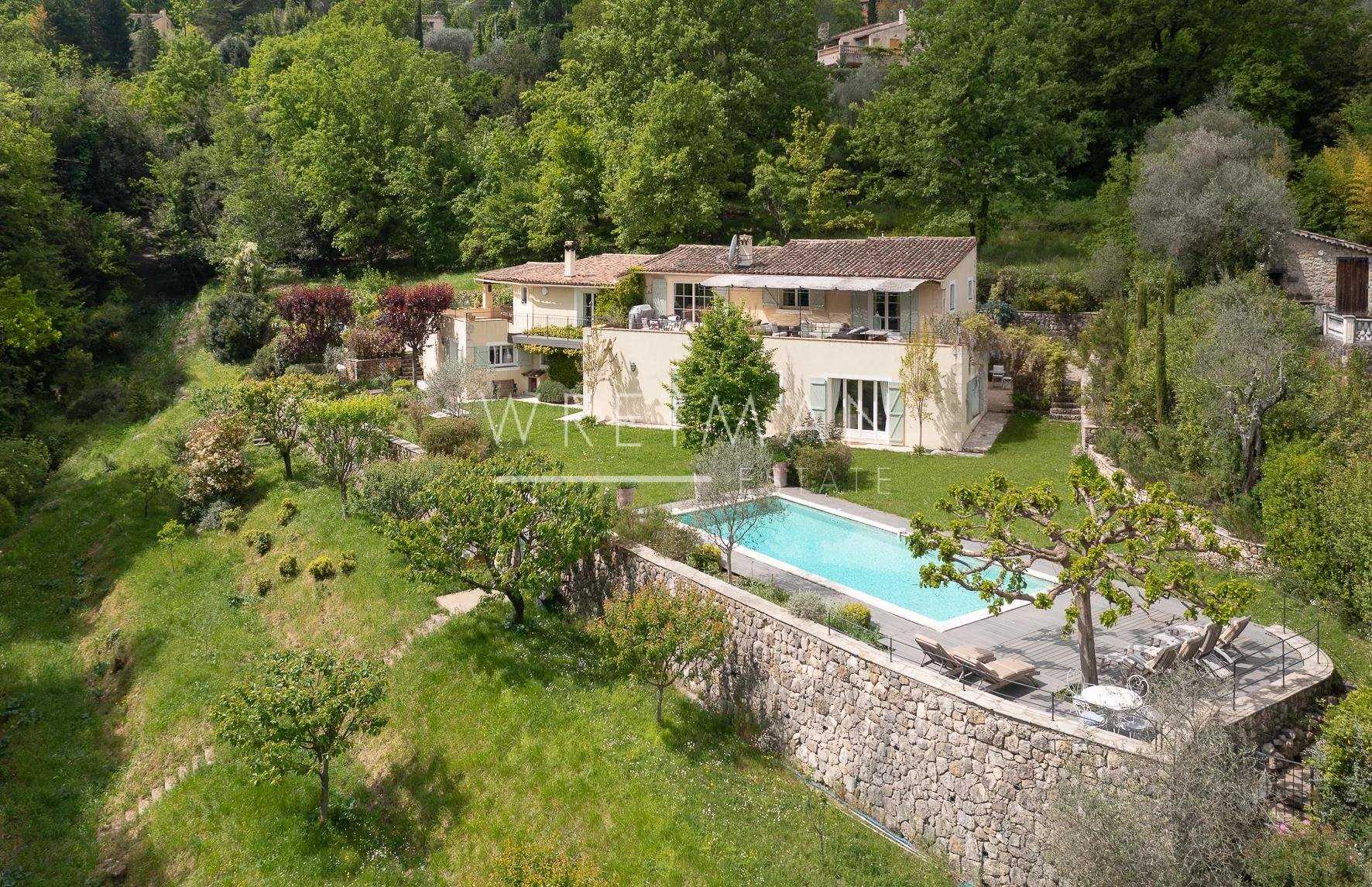Hus i Le Bar-sur-Loup, Provence-Alpes-Cote d'Azur 11371325