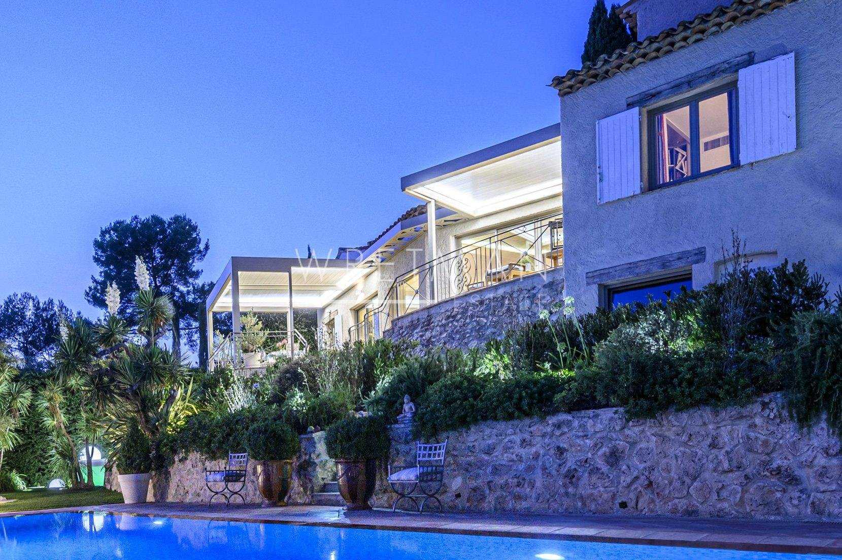 بيت في Le Plan, Provence-Alpes-Cote d'Azur 11371327