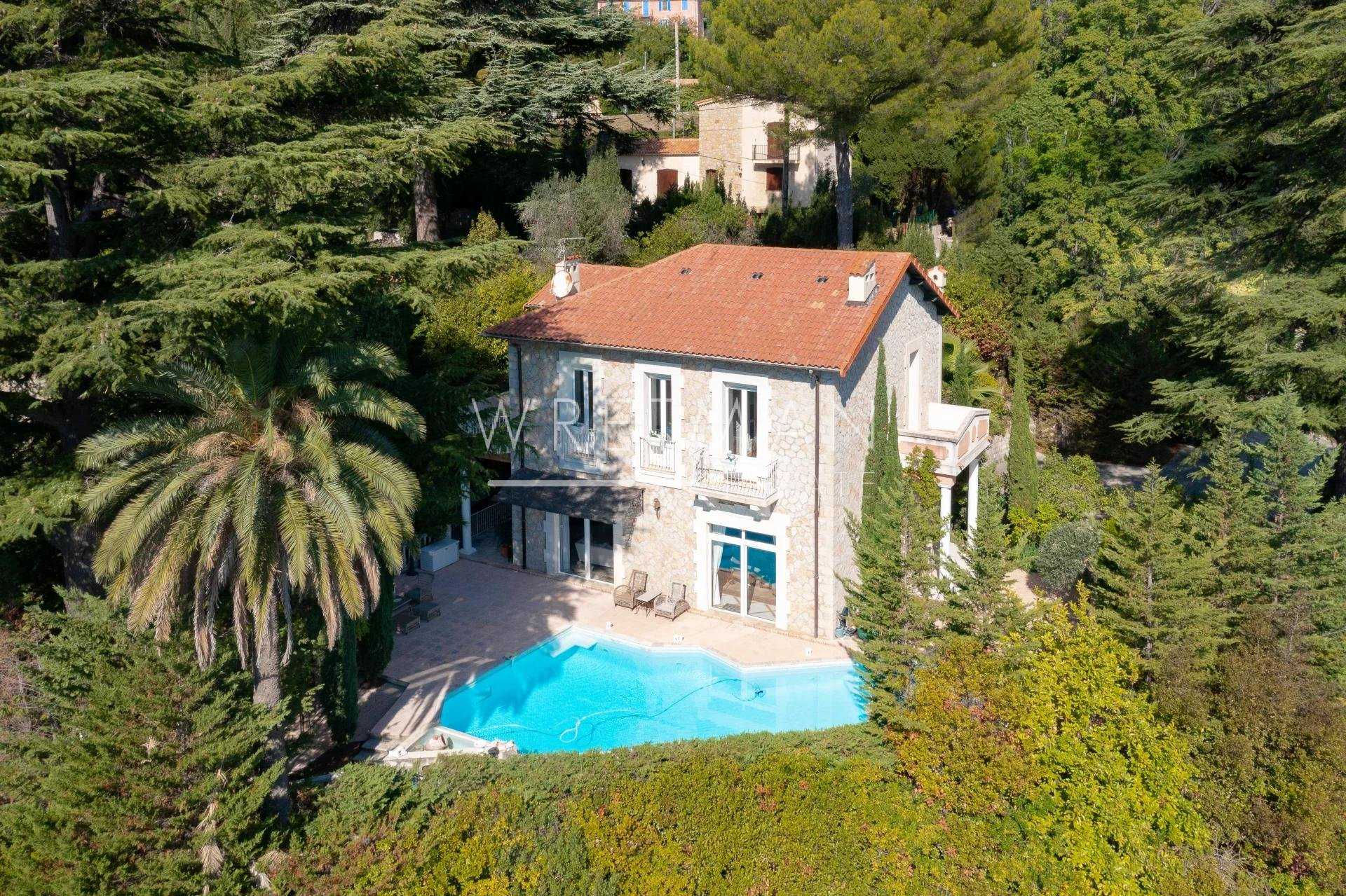 casa no Grama, Provença-Alpes-Costa Azul 11371336