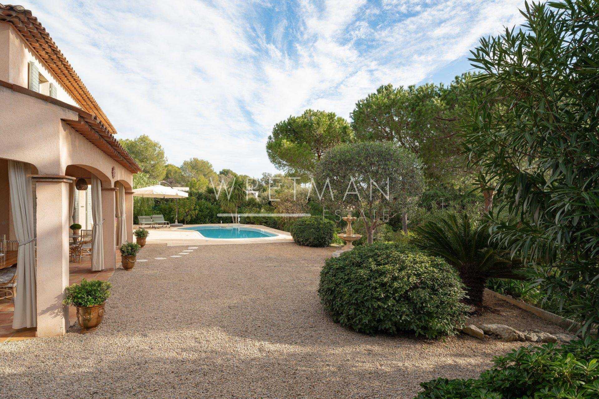 House in Biot, Alpes-Maritimes 11371339