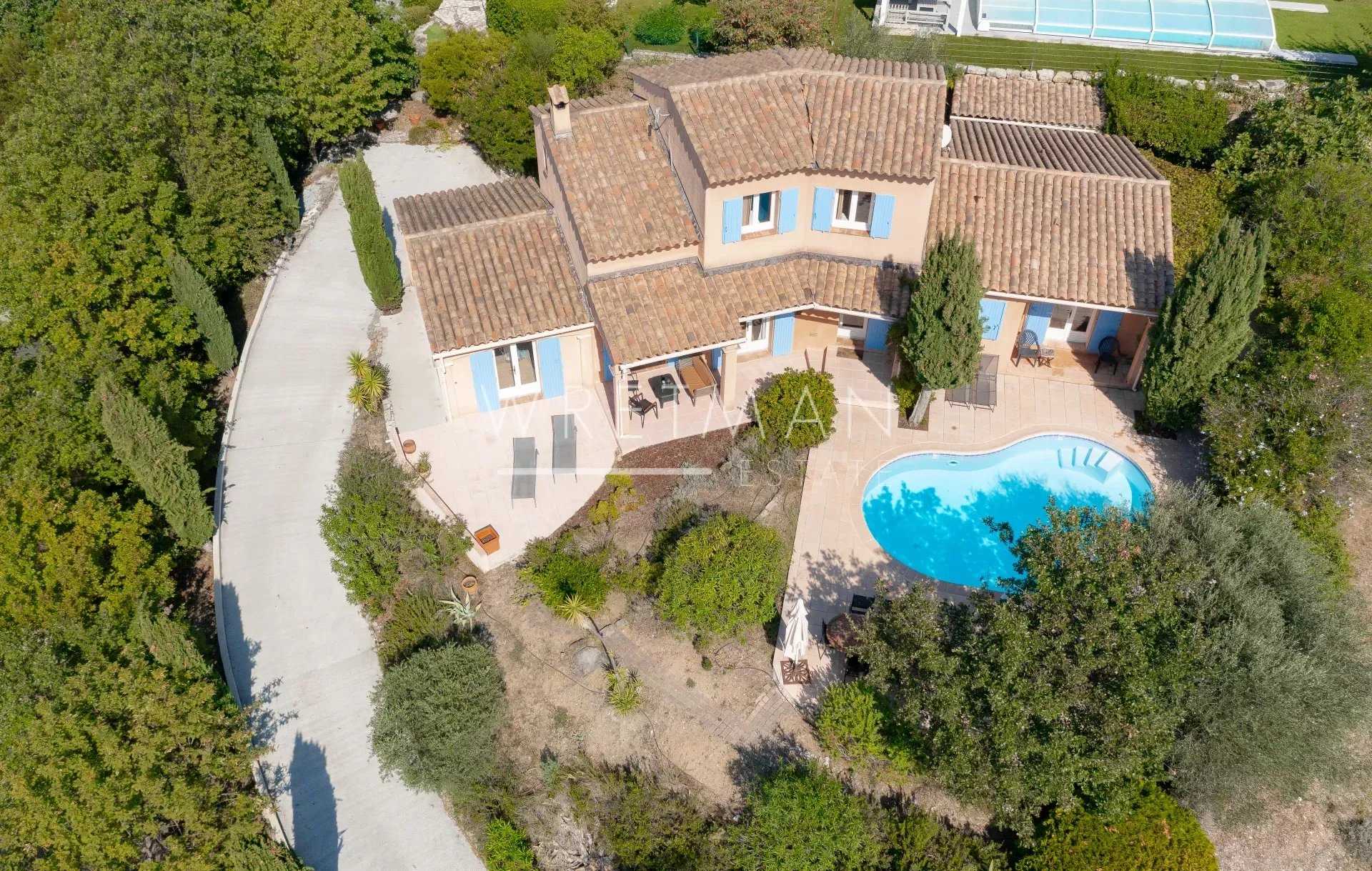 Rumah di Auribeau-sur-Siagne, Provence-Alpes-Cote d'Azur 11371349