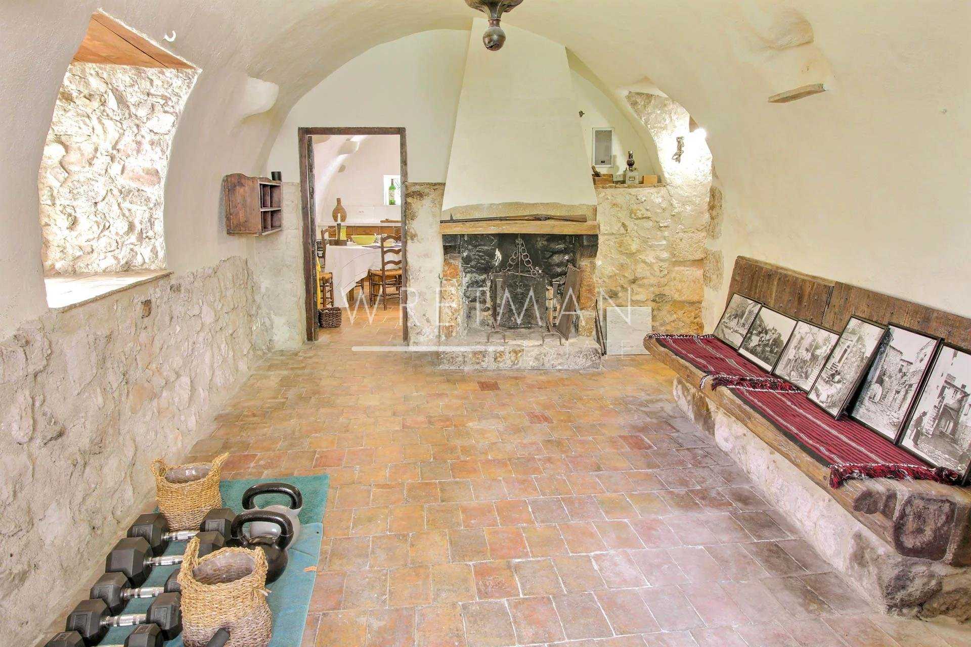 Rumah di Gorbio, Provence-Alpes-Cote d'Azur 11371375