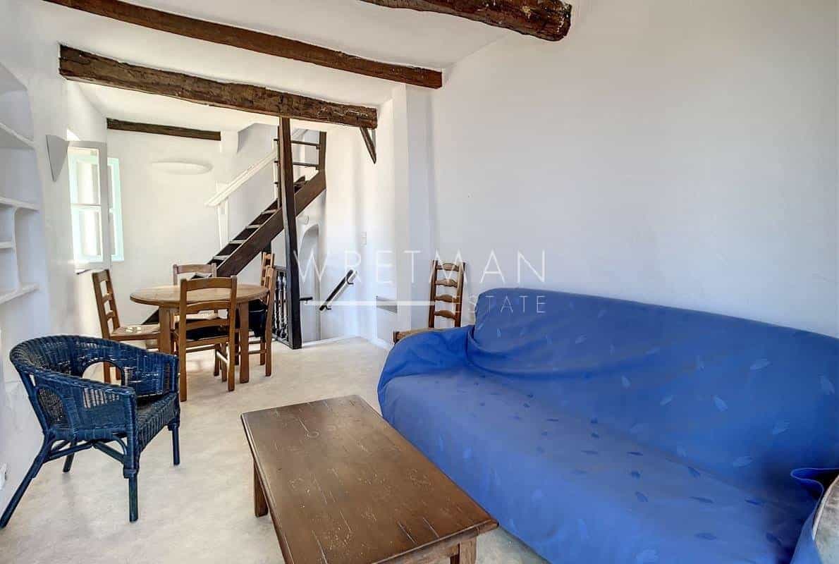 House in Menton, Provence-Alpes-Cote d'Azur 11371399