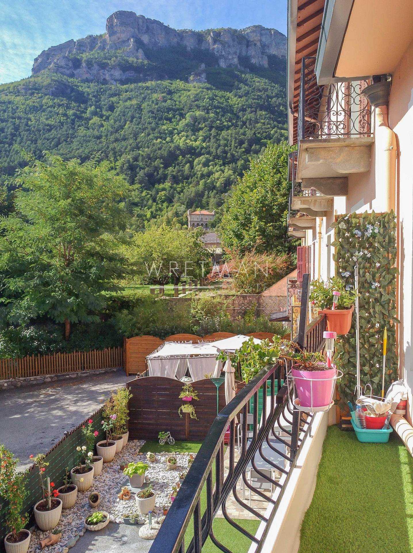 Condominium in La Brigue, Provence-Alpes-Cote d'Azur 11371401