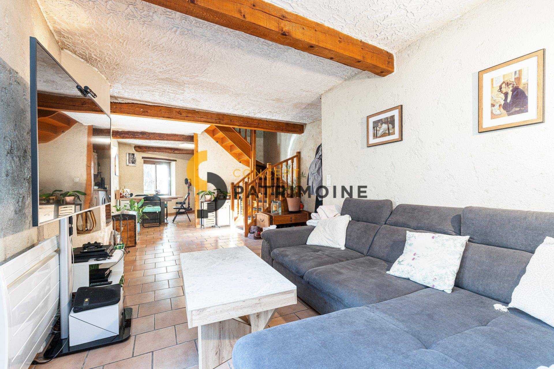 Condominium dans L'Escarène, Provence-Alpes-Côte d'Azur 11371439