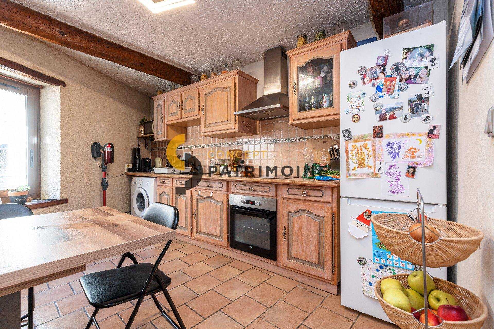 Condominium in L'Escarene, Provence-Alpes-Cote d'Azur 11371439