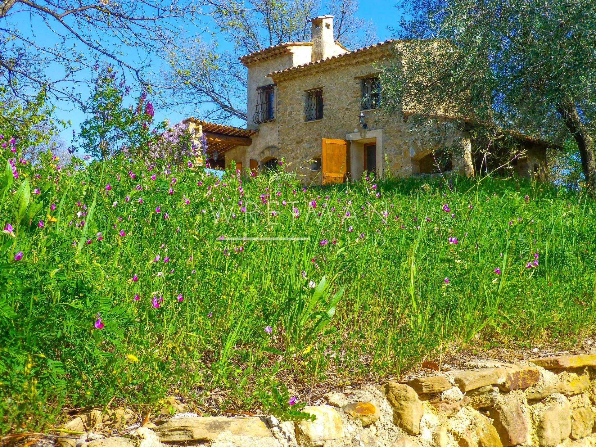 Huis in Berre-les-Alpes, Provence-Alpes-Cote d'Azur 11371461