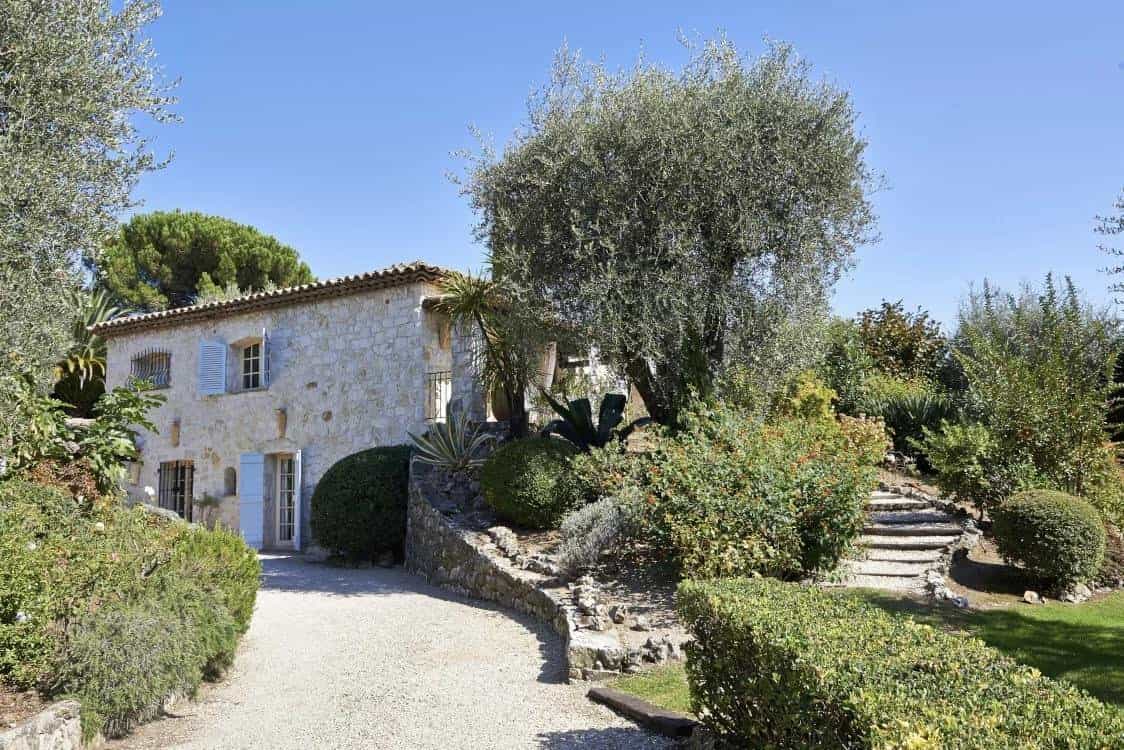 Talo sisään Tourrettes-sur-Loup, Provence-Alpes-Cote d'Azur 11371469