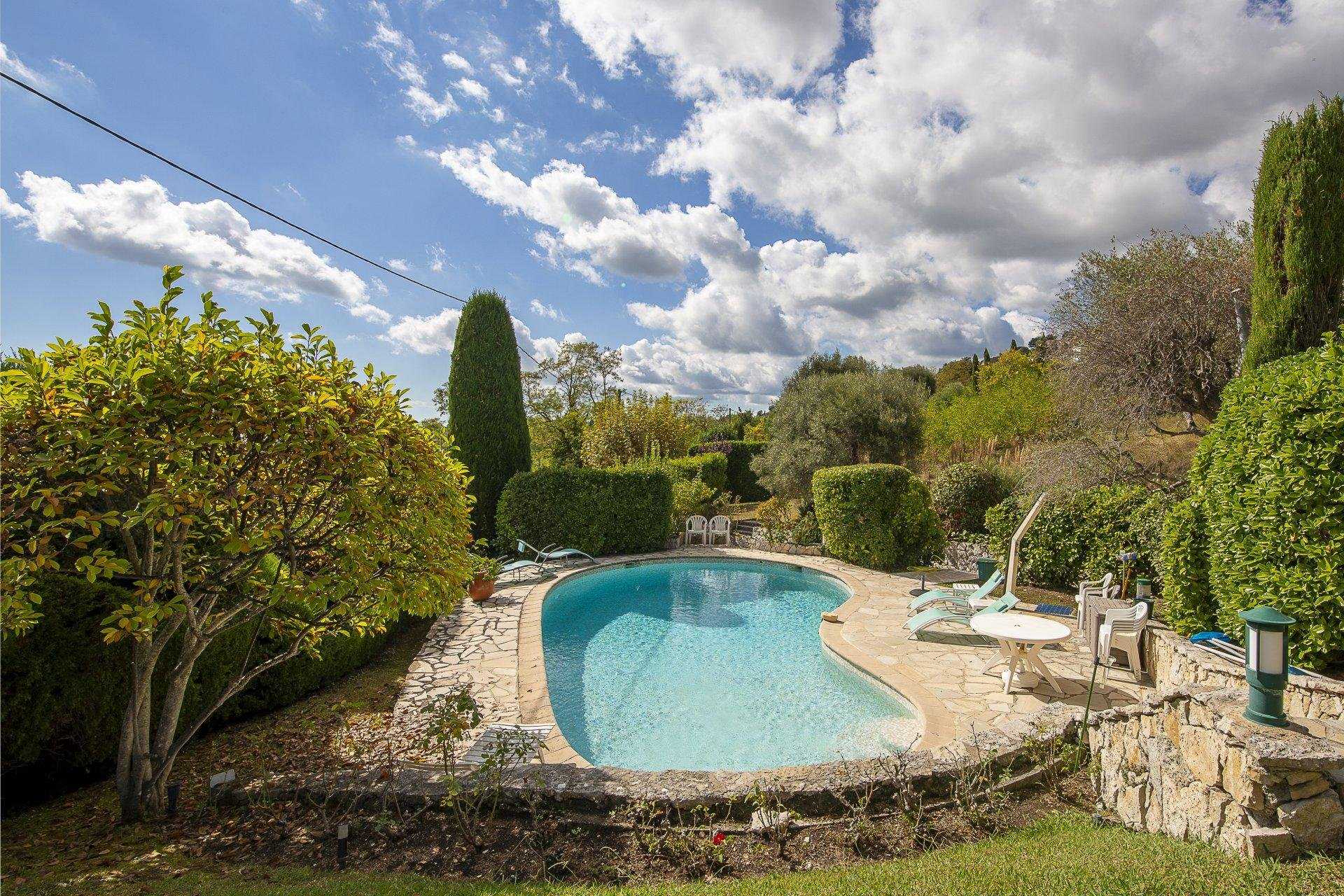 rumah dalam Vence, Provence-Alpes-Côte d'Azur 11371475