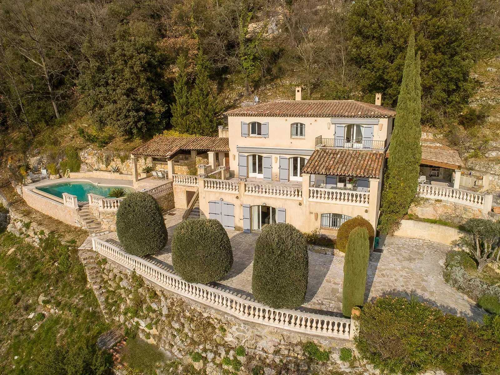 rumah dalam Tourrettes-sur-Loup, Provence-Alpes-Côte d'Azur 11371484