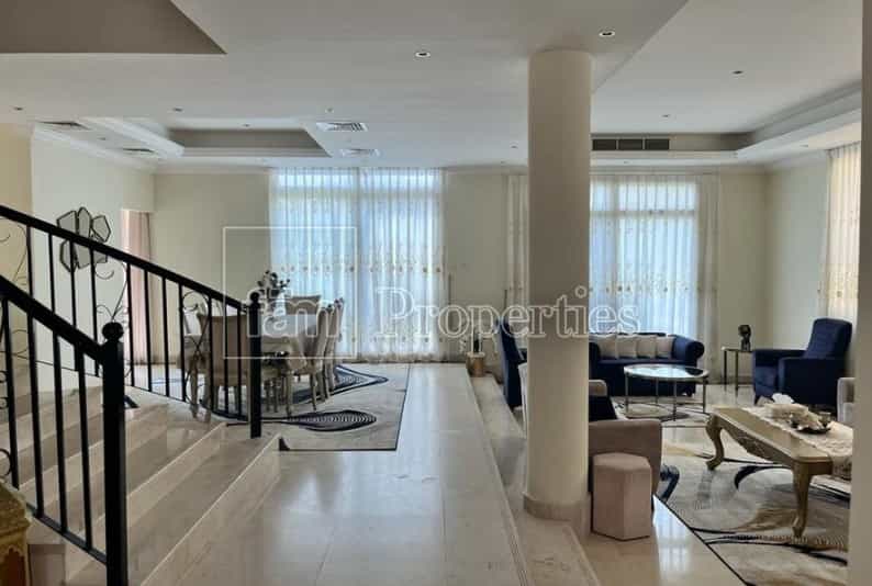Residential in Dubai, Baniyas Road 11371648