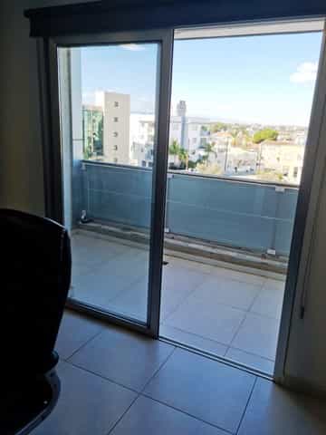 Офис в Latsia, Nicosia 11372251