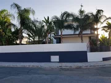 房子 在 Kokkinotrimithia, Nicosia 11372503