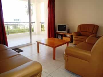 Condominium in Kissonerga, Pafos 11372745