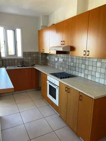 Condominium in Kokkinotrimitia, Lefkosia 11373772