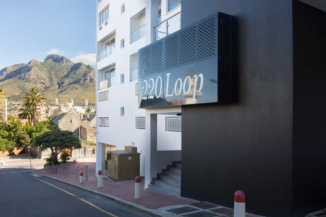 Condominium in Cape Town, 220 Loop Street 11378582