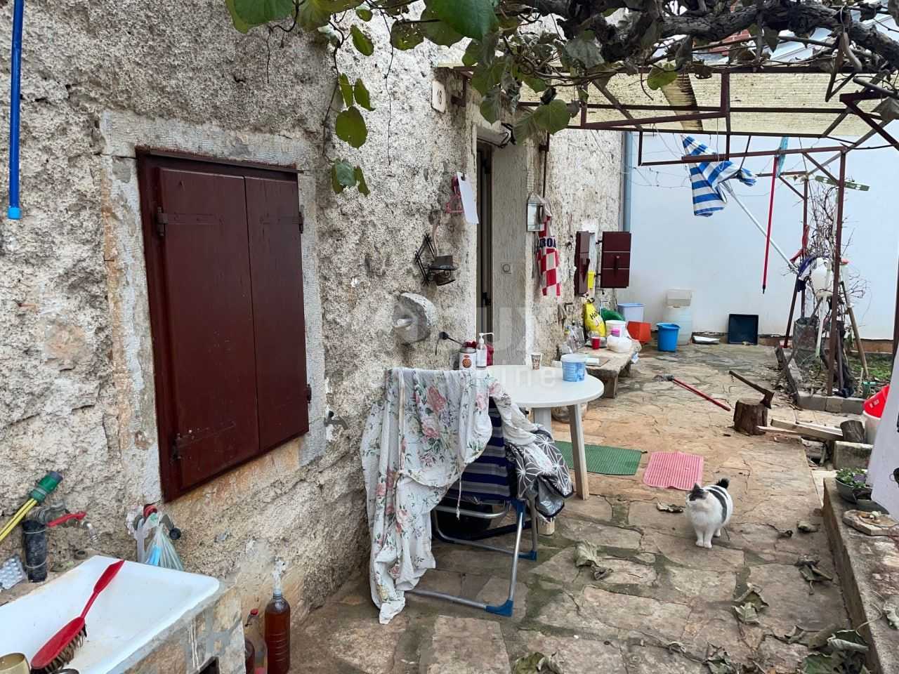 房子 在 Kaštelir, Istria County 11378664