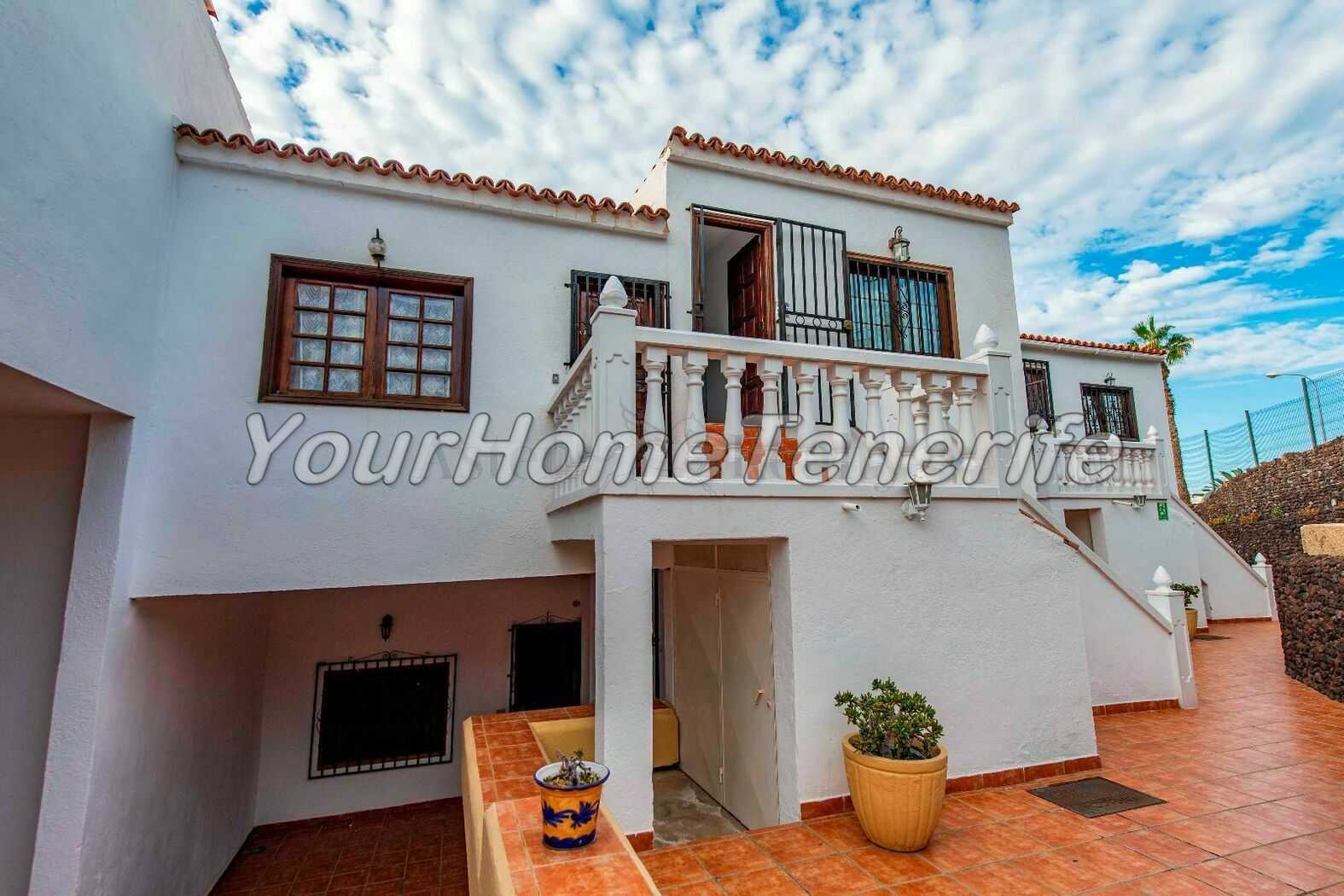 Condominium in Adeje, Canary Islands 11378977