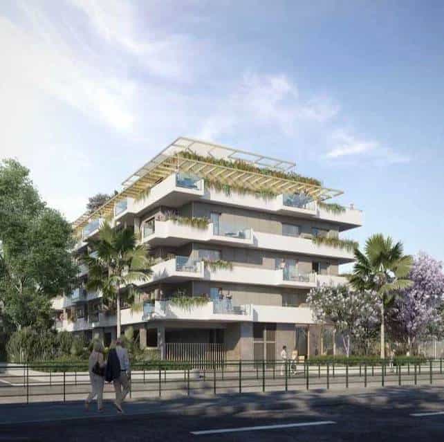 Condominium in Cagnes-sur-Mer, Provence-Alpes-Cote d'Azur 11383289