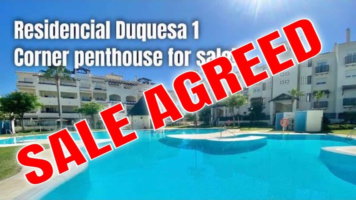 Condominium in La Duquesa, Andalucía 11384314