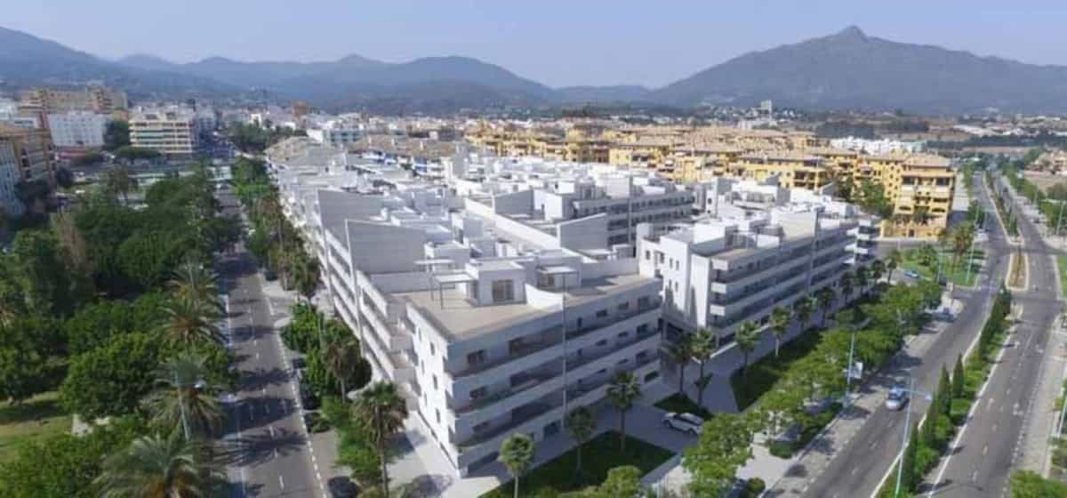 Condominium in San Pedro de Alcantara, Andalusia 11386514