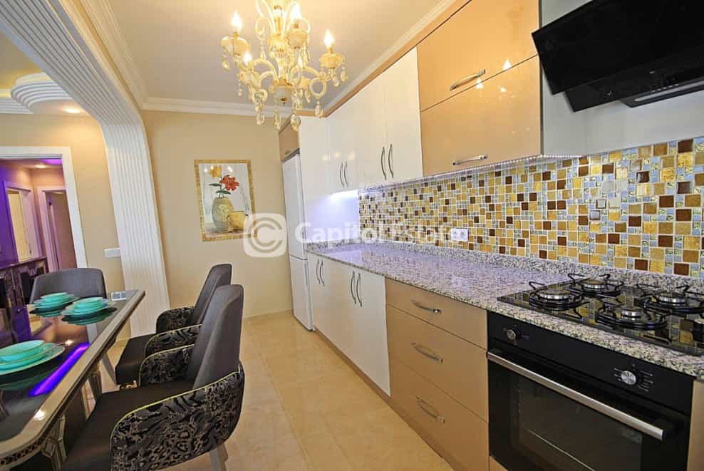 Condominium in Mahmutlar, Antalya 11387113