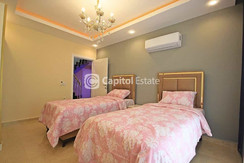 Condominium in Mahmutlar, Antalya 11387113