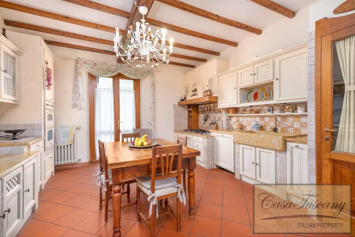 Hus i Buti, Tuscany 11390656