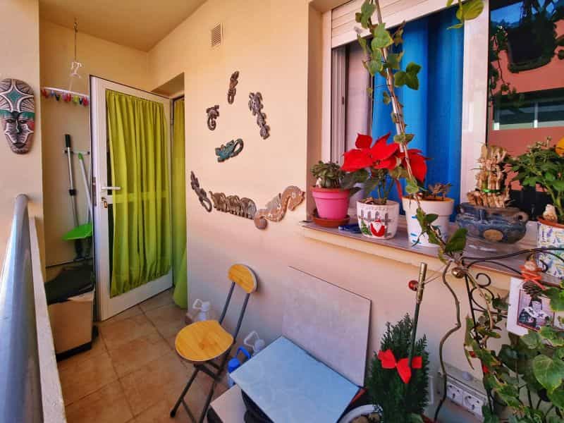 公寓 在 San Isidro, Canarias 11390667