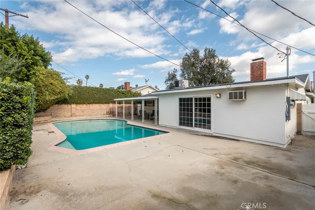 House in Los Angeles, California 11391233