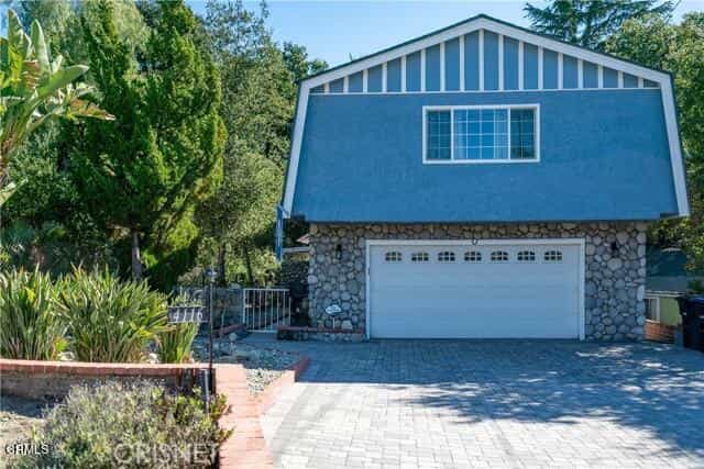 House in La Crescenta, California 11391275